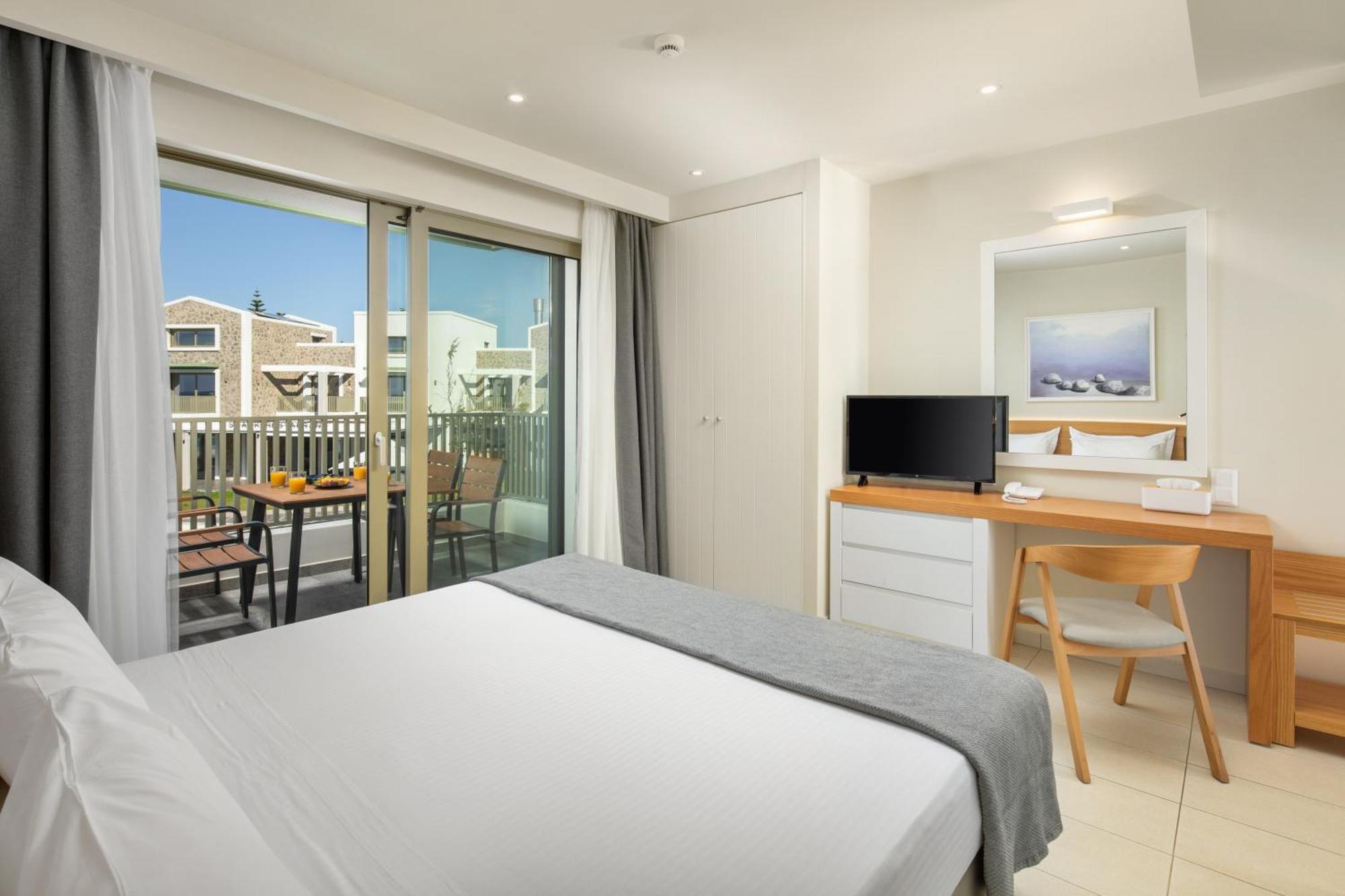 Thalassa Suites Plage d'Almiros Chambre photo
