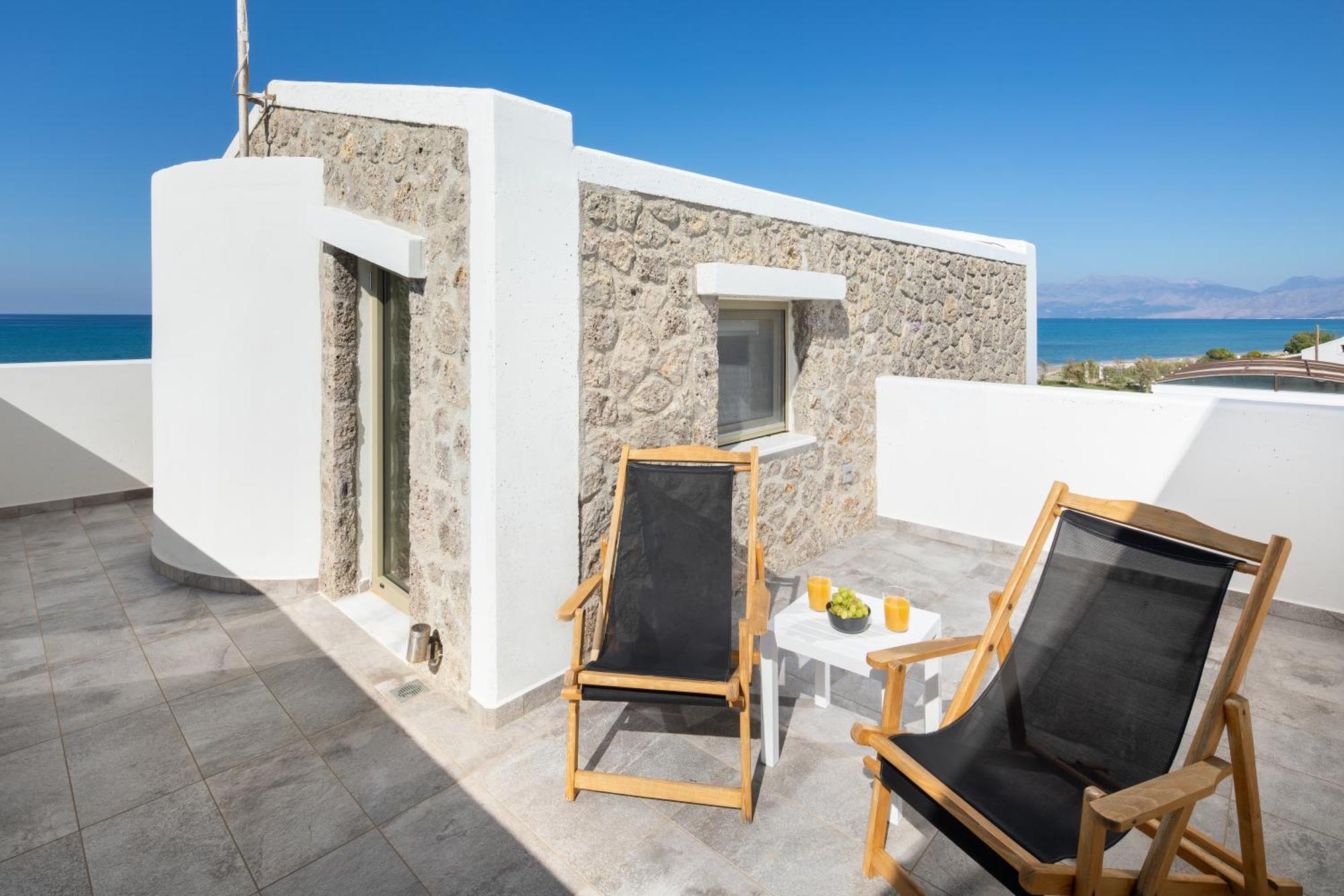 Thalassa Suites Plage d'Almiros Chambre photo