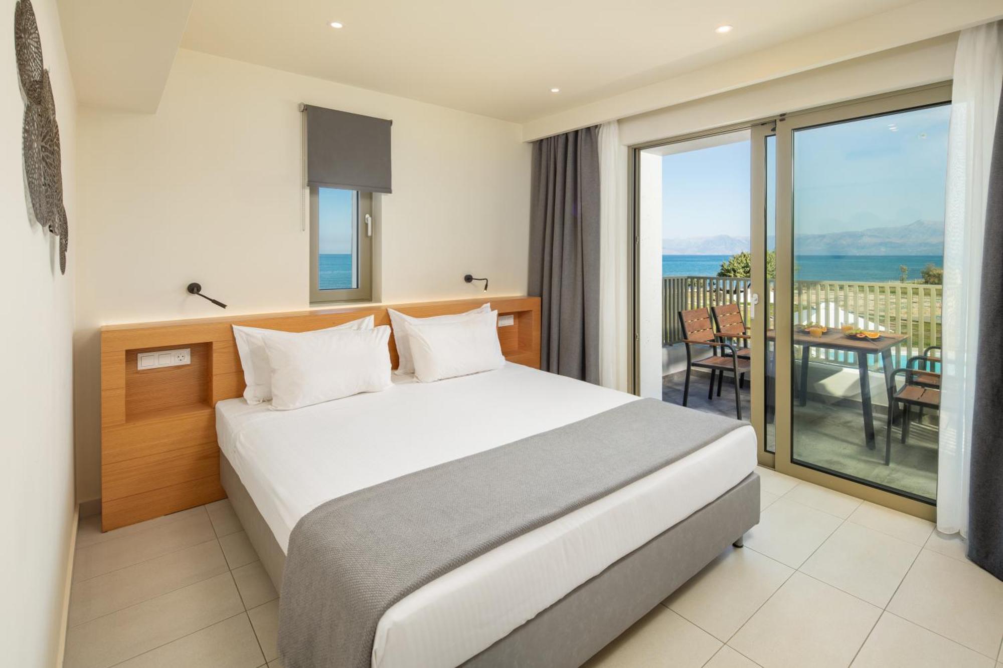 Thalassa Suites Plage d'Almiros Chambre photo
